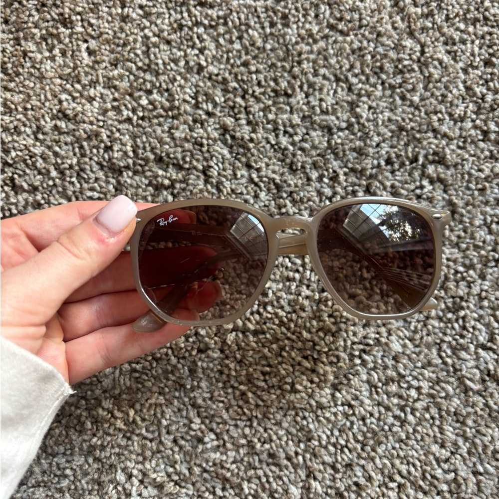 Ray-Ban Women's Tan & Beige Sunglasses